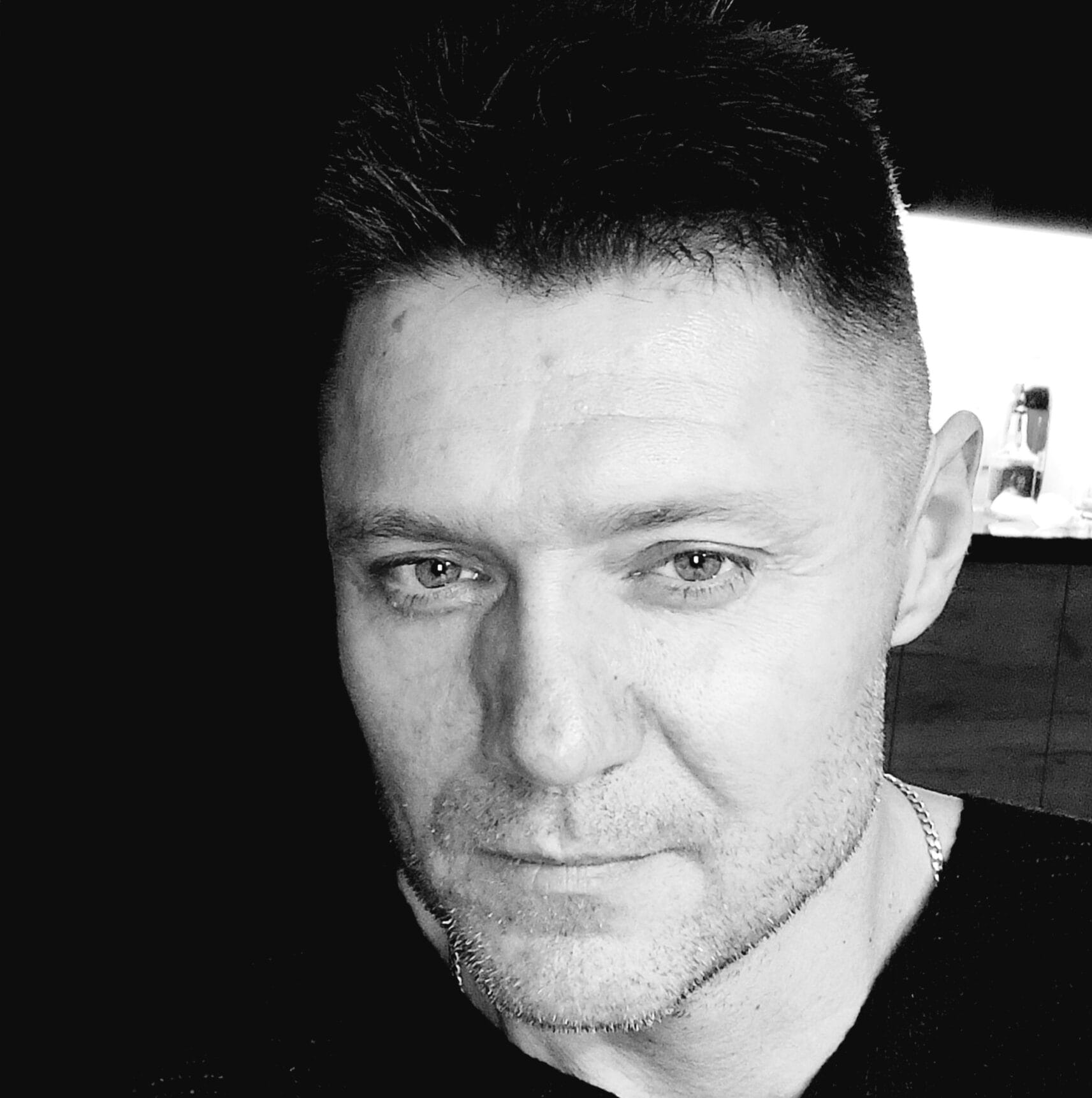 Jarek Żurawski Vel Dziurawiec